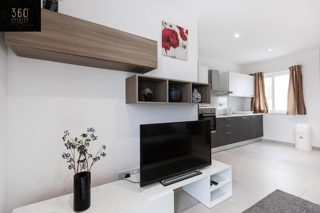 Spacious, Beautiful Central Penthouse With Bbq By 360 Estates Pietà Екстериор снимка