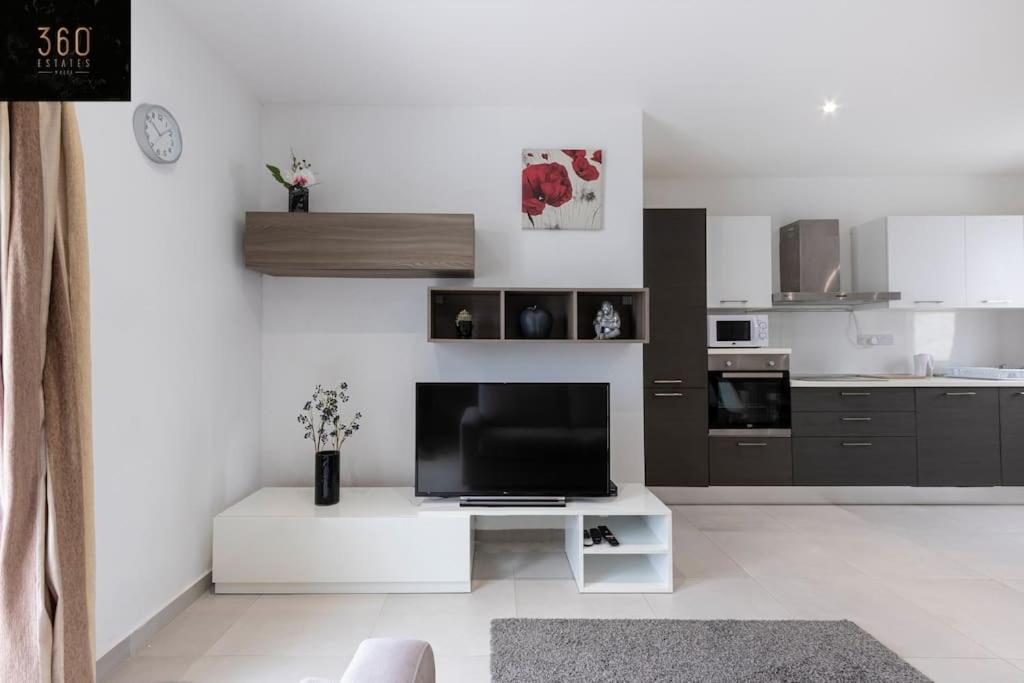 Spacious, Beautiful Central Penthouse With Bbq By 360 Estates Pietà Екстериор снимка